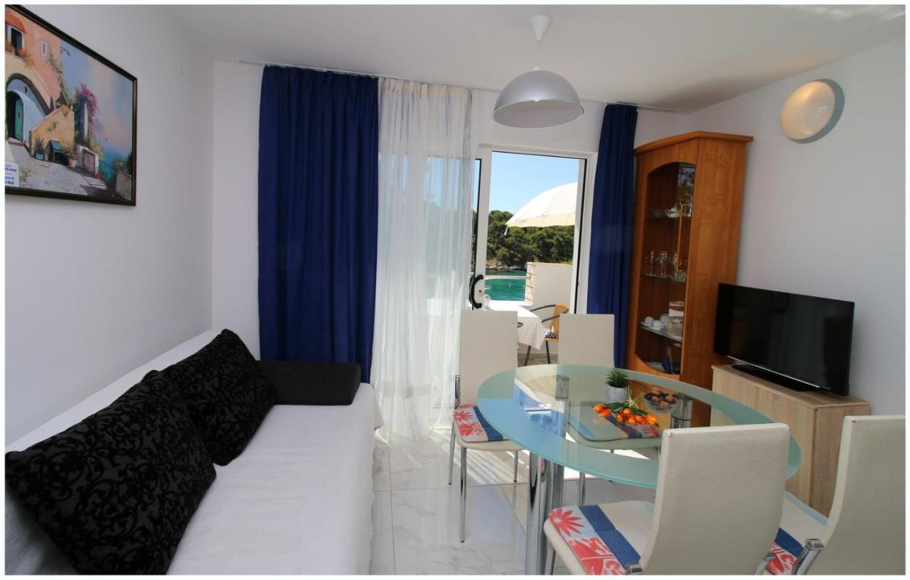 Apartments Elvi - Amazing Position & Parking Primošten Exterior foto